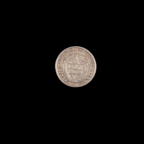 Panama 1961 Un Decimo de Balboa .900 Silver Coin - Picture 1 of 6